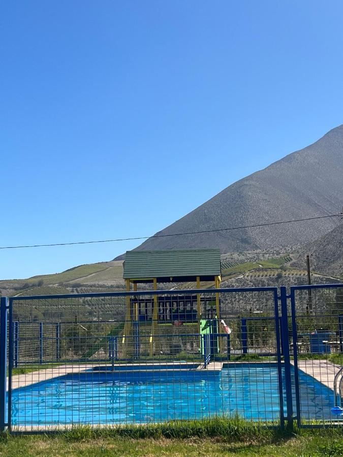 Cabanas Vicuna Cielo De Peralillo - Valle De Elqui Vicuña Exterior foto